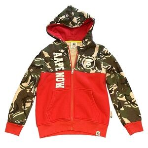 AAPE by A BATHING APE boys red/camo graphic hoodie, size small.